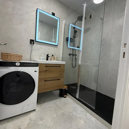 Διαμέρισμα Victoria Palace T2 De 50m2 *